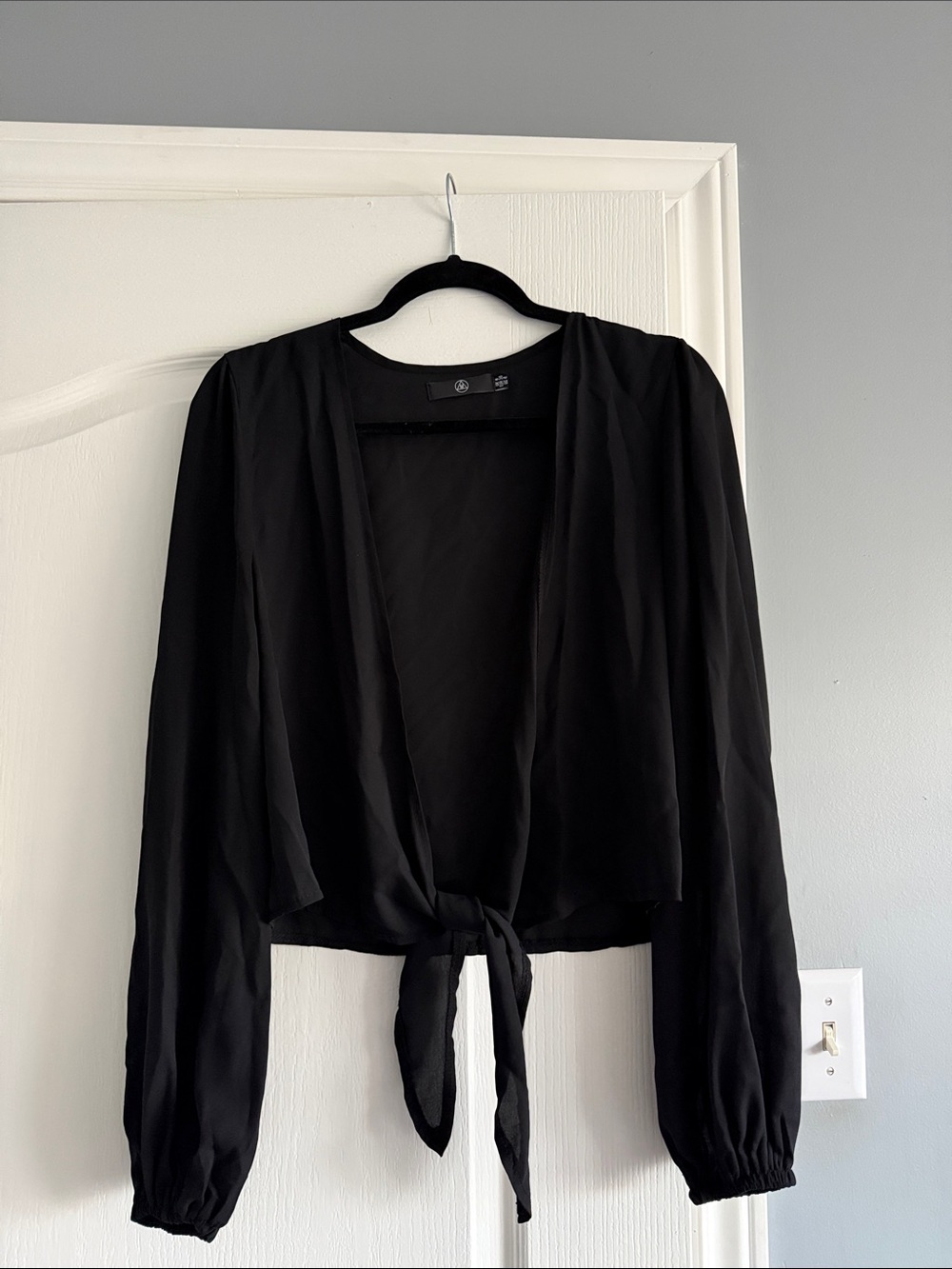 Missguided Black Tie-Front Long Sleeve Blouse